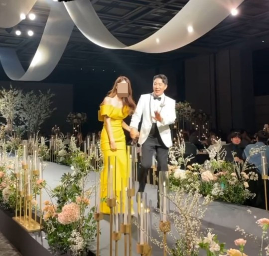 붐 결혼식, 비연예인 아내 미모 대박..큰 키+연예인 비주얼 [사진]