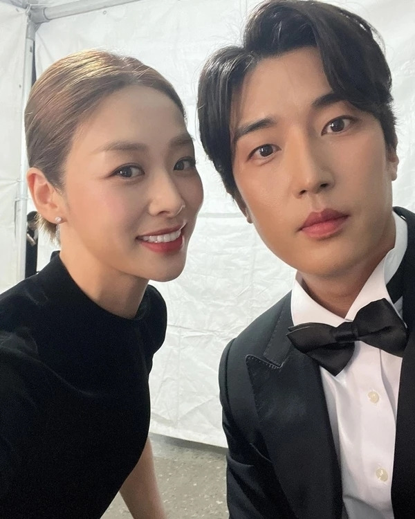 둘째 아들 품에 안은 강경준장신영 부부, '슈돌'에 새 가족으로 합류...육아 일상 공유