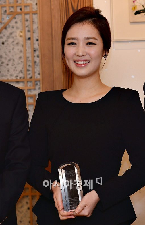 가애란 나이 아나운서 남편 직업 결혼 임신 자녀 가족 고향 프로필