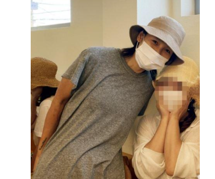 전여옥 비판 이효리 이상순 카페 롱플레이 주소 구좌읍 동복리 사과문 게재 (뉴페스타)
