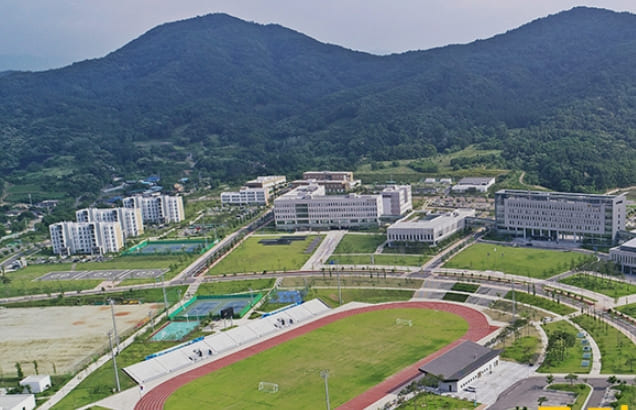 [#특권의식] 거대한 마피아 집단으로 성장한 '경찰대'...오죽하면 폐지론까지