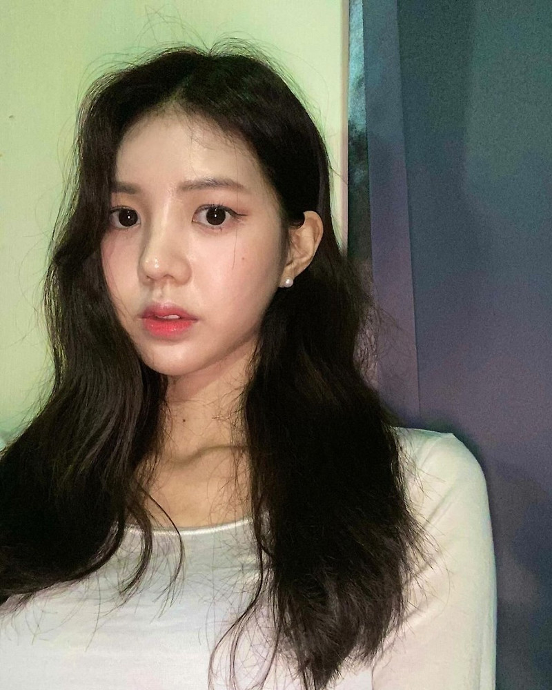 '나는 솔로' 18기 옥순, 속물 빌런이었네...영식 연봉 따지며 