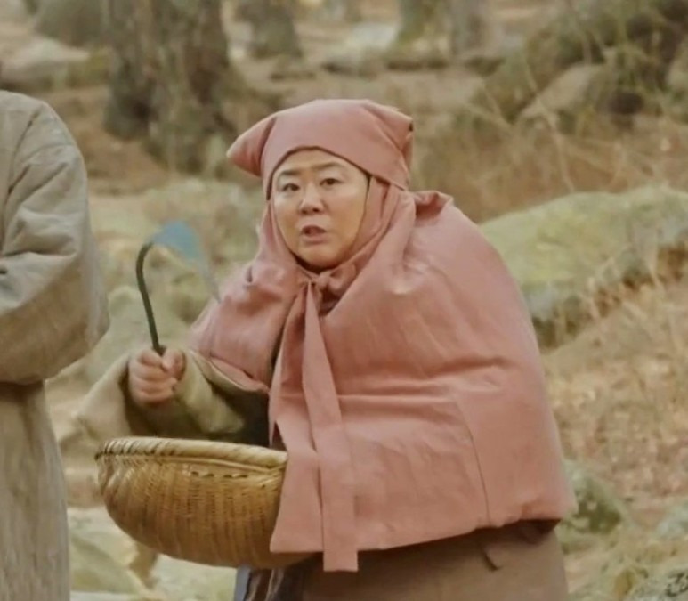 이정은 나이 배우 남편 결혼 드라마 영화 출연작 키 학력 종교 데뷔 소속사