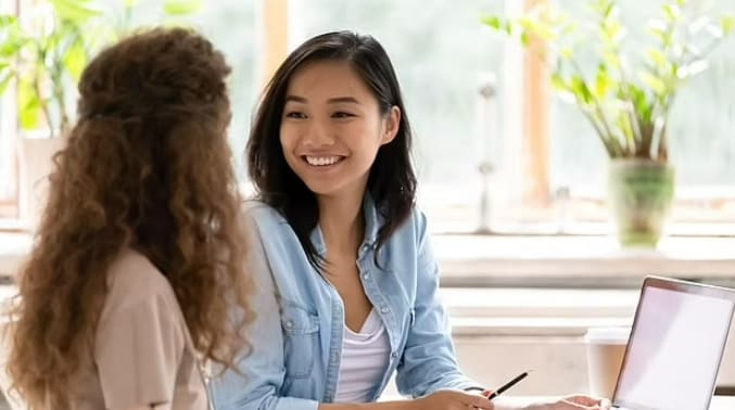 빨리 도움을 받으려면 직접 만나세요 VIDEO: Ask them in PERSON! People are more likely to help when asked face-to-face....