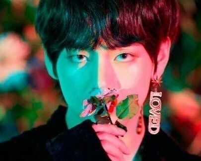 방탄소년단 뷔, 솔로곡 '싱귤래리티' 빌보드 ‘월드 디지털 송 세일즈' 5위 역주행