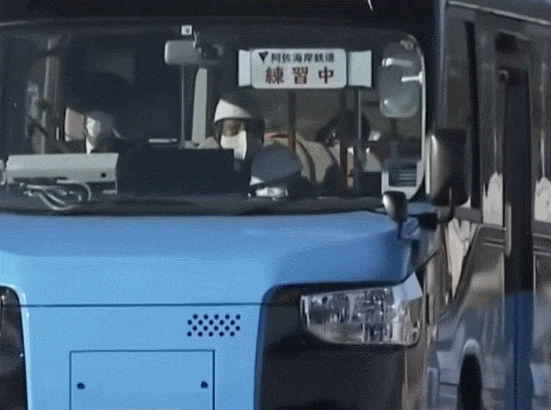 세계 최초 듀얼 모드 차량(DMV), 일본 시코쿠 지역 운행 VIDEO: Japan to get world's 1st operational bus-train dual-mode vehicle
