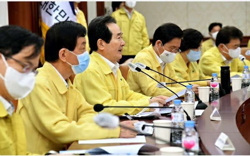 프로야구 관중 입장 재개 검토 한다.