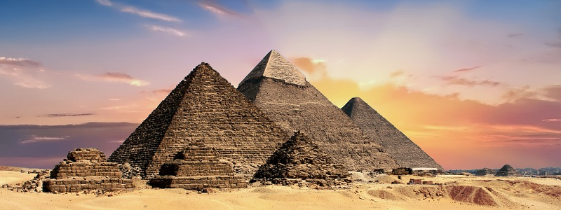 기자의 대 피라미드, 유일하게 현존하는 세계 7대 불가사의 피라미드