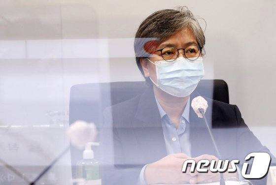 10월 12일 오늘 코로나19 신규 확진자 97명 ! 대전 어린이집 집단 감염 소식과 사회적 거리두기 완화 까지!