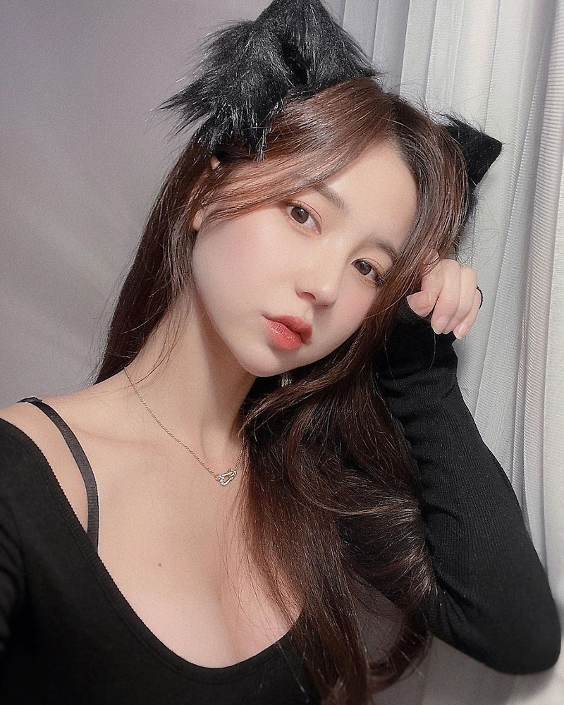 '팬클럽 회장과 결혼' BJ 화정, 모낭염 이후 잠적 왜?...