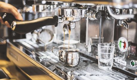 집에서 커피의 신세계를 경험하다 : 브레빌 vs 네스프레소 분석 비교