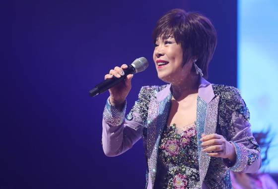 김연자 나이 가발 결혼 전남편 김호식 이혼 사유 키 재혼 학력 직업 재산 남자친구 복면가왕 장미여사 정체