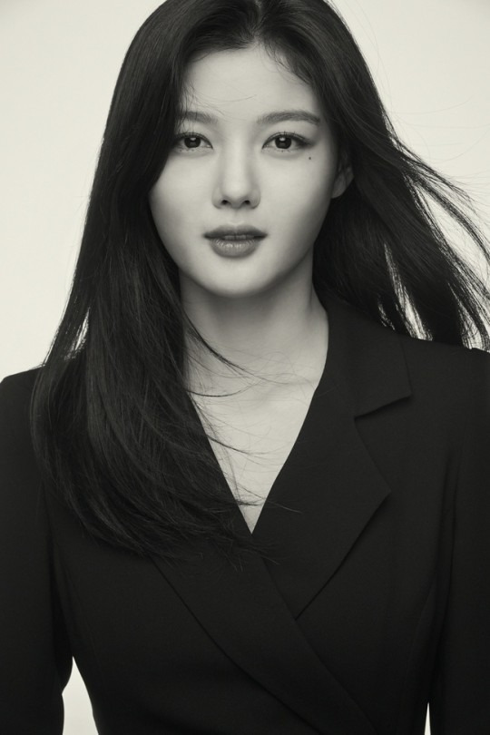 김유정 ‘코리안 액터스 200’ 캠페인 화보, 흠잡을 곳 없는 이목구비