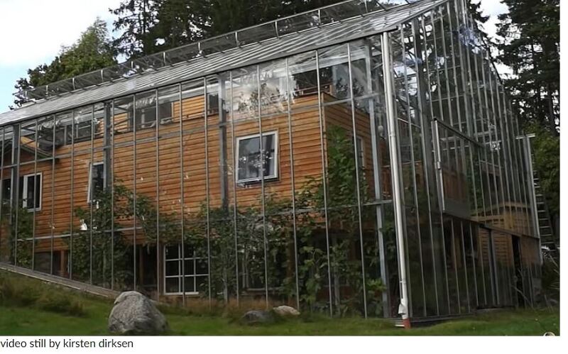 온실하우스로 둘러싼 스웨덴 집...일년 내내 날씨 걱정 안해 VIDEO: Family wraps home in greenhouse to warm up Stockholm weather