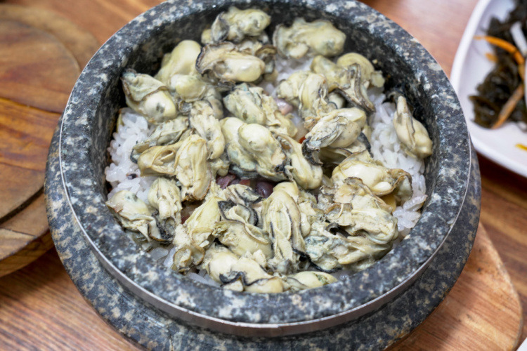 생생정보 택시맛객 인천 중구 영양굴돌솥밥 정식 굴칼국수 맛집 식당 위치 찾아가는 방법