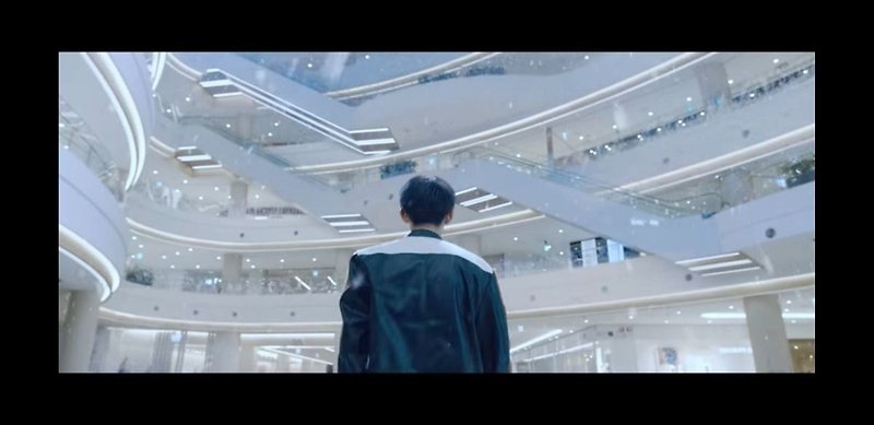 영등포 타임스퀘어에서 컨셉 트레일러 찍은 투바투