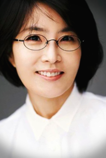 가수 이선희씨가 재혼 14년만에 재미교포 사업가 남편과 이혼했다는 소식이네유