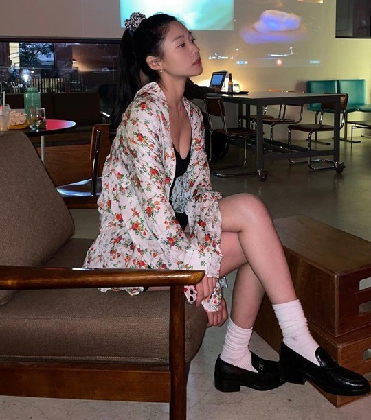 설현, 범접불가 분위기! 연예인 하려고 태어난 미모 [사진]