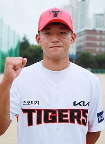 - '제2의 이종범' 무너진 내야의  희망 기아 타이거즈 [김도영]