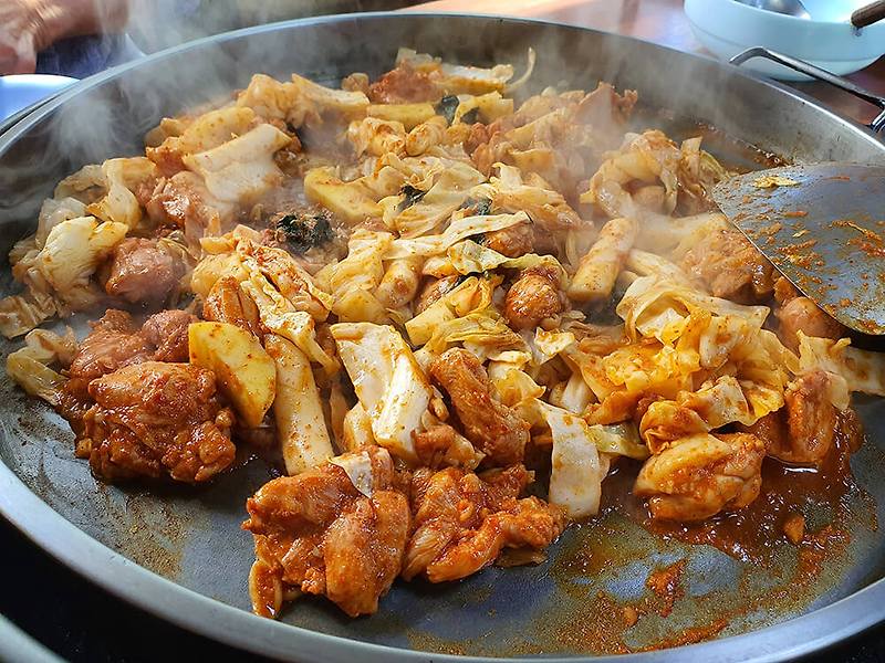 춘천 닭갈비 맛집, '온의동 명동우미닭갈비'