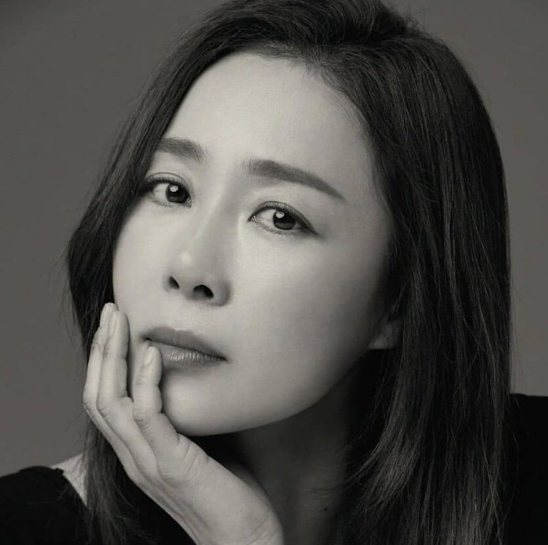 배우 문정희 프로필, 나이, 키, 고향, 학력, 결혼, 소속사
