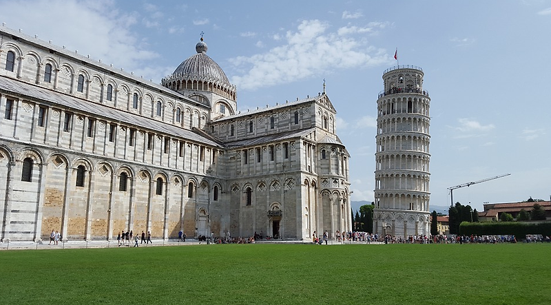 이탈리아 피사의 사탑, 중세 세계 7대 불가사의
