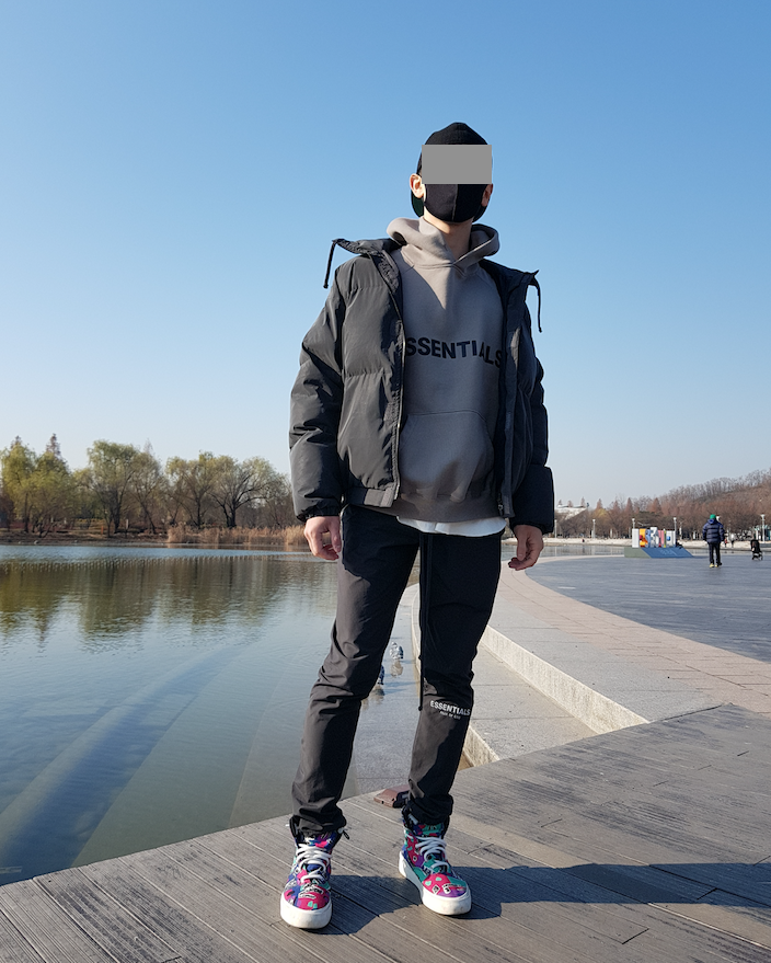 피어오브갓 에센셜 ( 피오갓 에센셜 FEAR OF GOD ESSENTIALS ) 블랙 리플렉티브 푸퍼 패딩 착용 후기 2(스트릿 패션,  제리 로렌조 패션, 피어오브갓 에센셜 직구 방법, 사이즈, 후드, 바지, 스웬 팬츠, ..