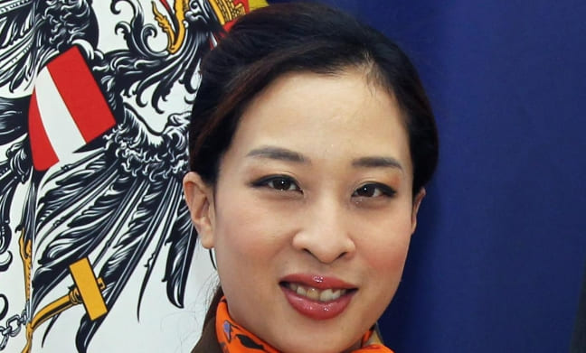 충격! 태국 공주, 백신 접종 후 의식불명...사상 최초 화이자 금지 및 수십억불 보상 청구 예정 VIDEO: Thai Princess Bajrakitiyabha remains unconscious for three weeks