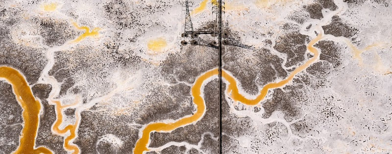유타 솔트레이크의 또 다른 세상 풍경들  VIDEO: tom hegen creates uncanny fields with aerial photography of utah's great salt lake