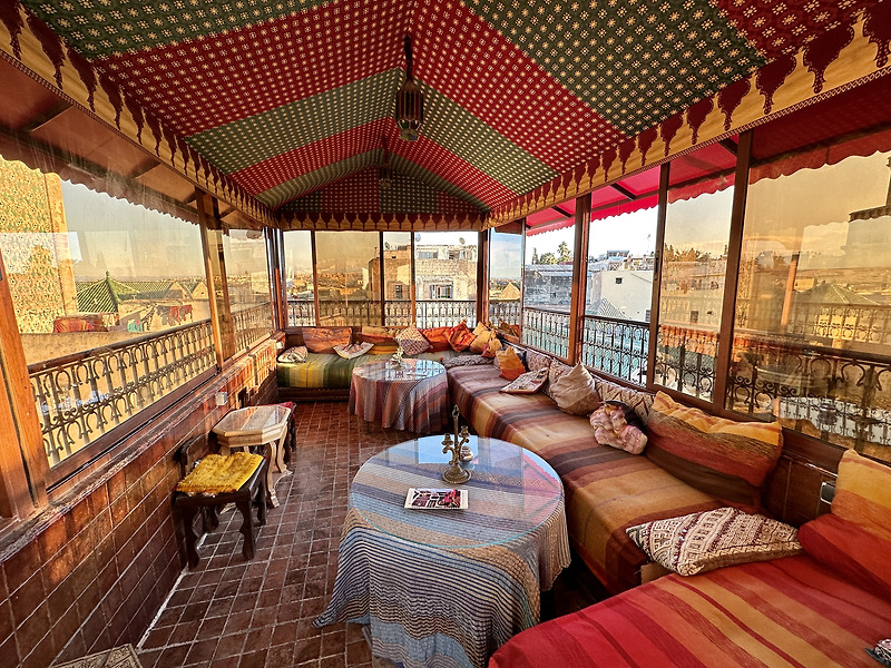 페즈 호텔 리아드 다르 만소우라 Riad dar Mansoura 객실내부 및 루프탑 풍경