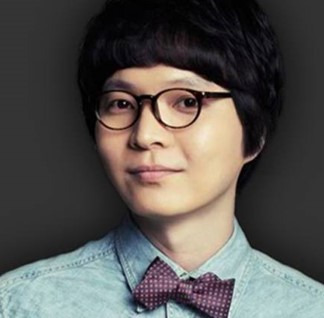 컨츄리꼬꼬 신정환 부캐전성시대 컴백, 지하철 타고 친구랑 청와대 방문 경복궁 북악산 관광. 유튜브 신정환장 활동. SNS 주소 프로필