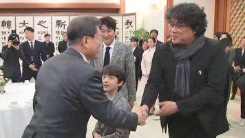 기생충 청와대오찬 참석 김정숙 여사표 짜파구리? 만들어 먹다.