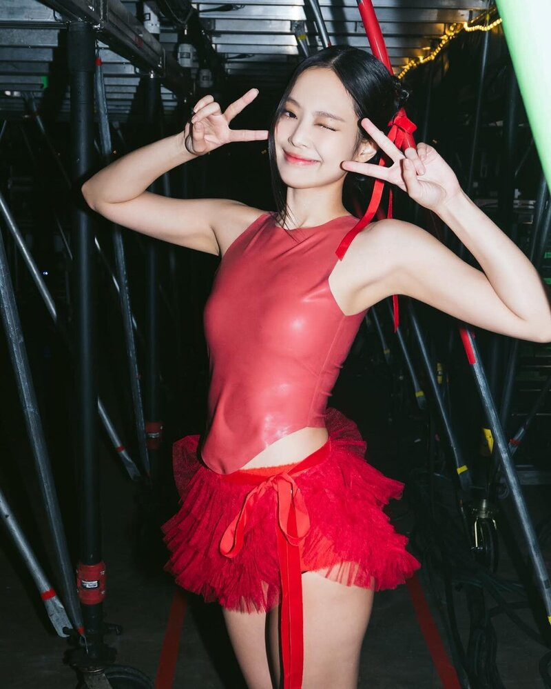 블랙핑크 제니 월드투어 콘서트 무대뒤 인스타그램 사진