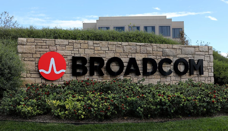 브로드컴(Broadcom) 사업 분야, 실적, 주가 전망에 대해 알아보기