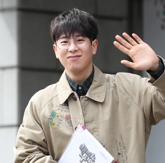 피오 나이 프로필 블락비 키 군대 인스타 금수저 집안 인성 논란