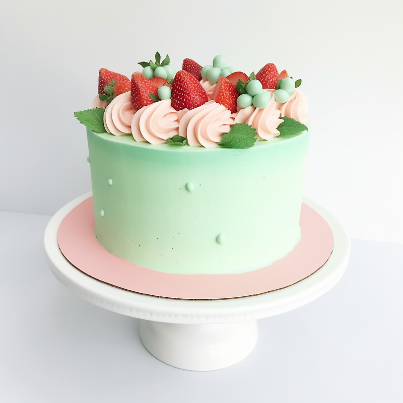 겨울 나라로 초대하는 생일 케이크 디자인, 당신의 인생 케이크를 찾아보세요!