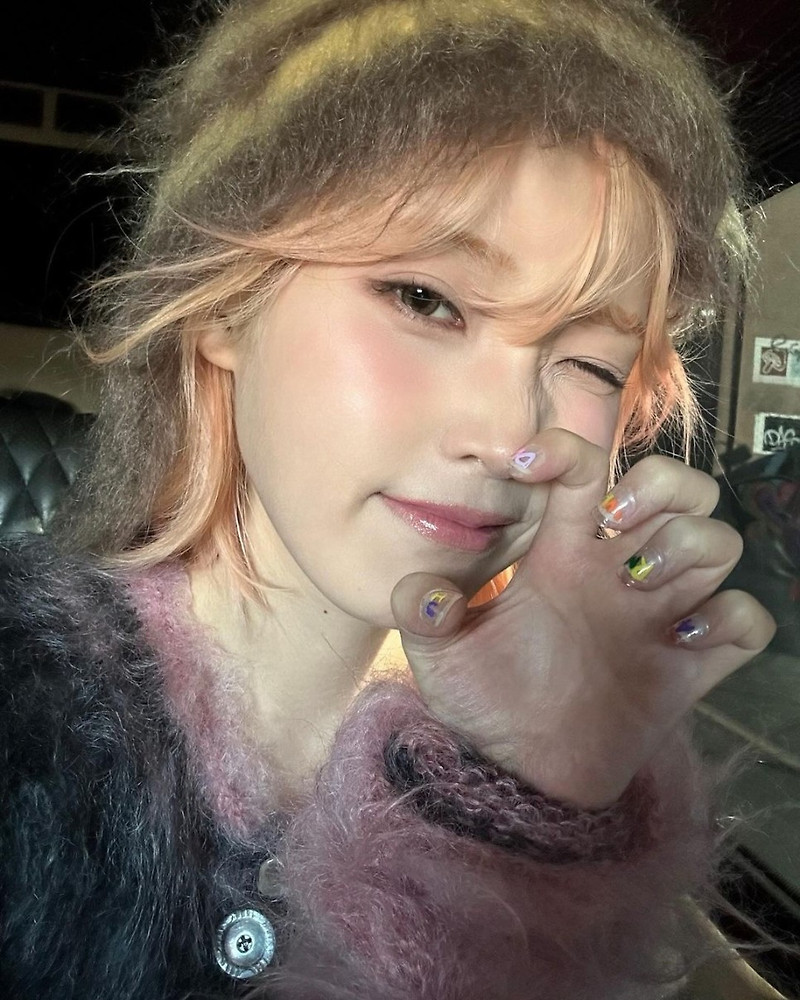 (준비 없이) 무대에 올라가는 꿈. 저만 상황을 모르는 그런 악몽을 공연마다 꾸는 것 같다”
