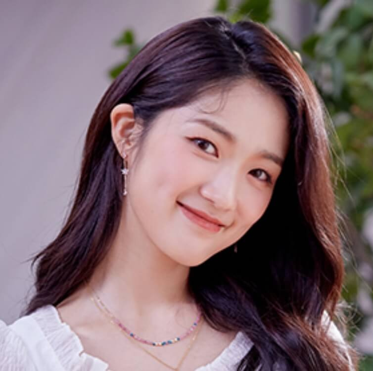 배우 김혜윤 프로필, 나이, 키, 고향, 학력, 소속사