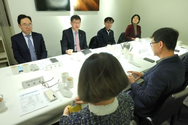 50년 뒤 총인구 3천만명… 정부, 저출산 기본계획 수정 특단 대책 강구