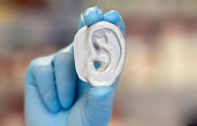 획기적인 3D 프린팅  얼굴 복원 기술 VIDEO:The future of facial reconstruction: Scientists create 3D-printed ears and noses from human cells