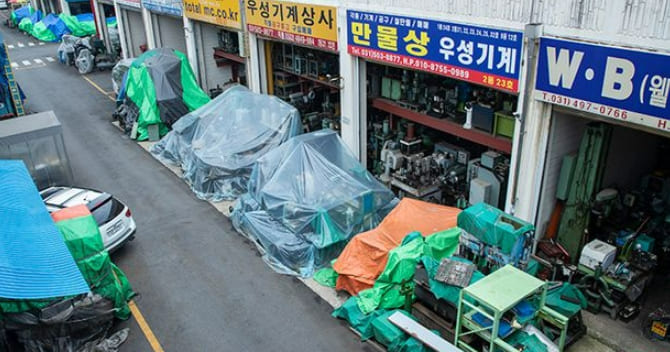 [경제 폭망] 어쩌나!...폐업으로 중고기계 넘쳐나...고철로 팔려