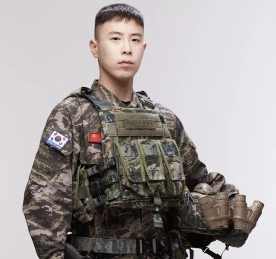 블락비 피오 해병대 전역 4년간 4번지원 이유 어머니 소원이었다