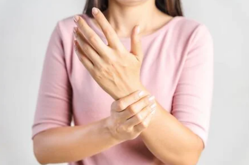 수근관증후군 손목터널증후군증상원인 손목저림예방운동법 에 대해서 알아봐요^v^