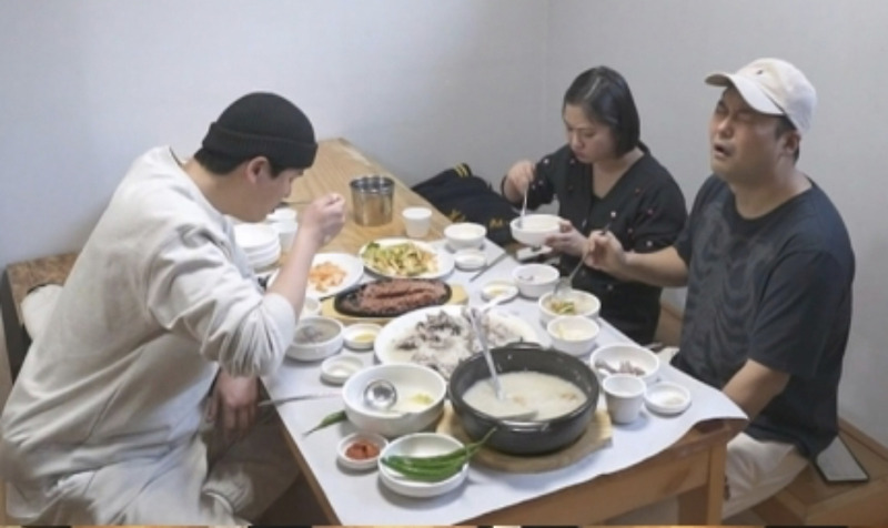 나혼자 산다 나혼산 팜유 건강 검진 보양식 회식 찹쌀 누룽지 오리 백숙 오리 훈제 맛집 어디?  487회 전현무 박나래 이장우 팜유즈 용인 식당 위치 정보