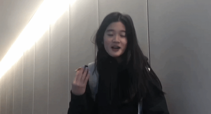 삼성 이재용 딸이 걸친 옷과 신발 가격.gif