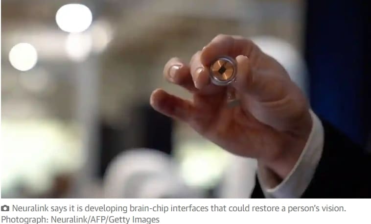 머스크,  두뇌 칩 인간 실험 곧 착수  Musk says brain chip to begin human trials soon