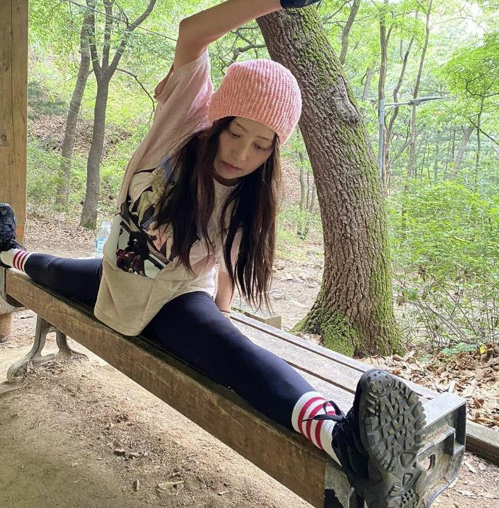 '암투병' 서정희, 긴머리 가발 쓰고 등산! 항암치료중에도 밝은 근황 [사진]