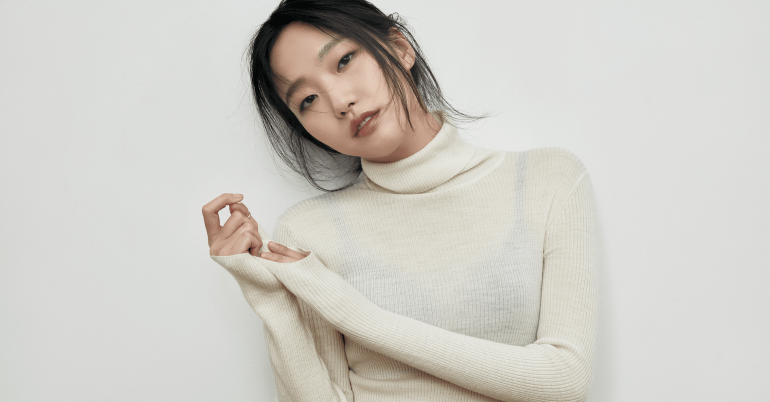 ‘파묘’는 개봉 일주일 만에 누적 관객 수 300만 명을 돌파했고, 배우 김고은의 연기 변신으로도 화제