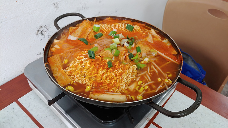 일부러 들러서 먹고싶은 정겨운 분식집, 수빈네분식