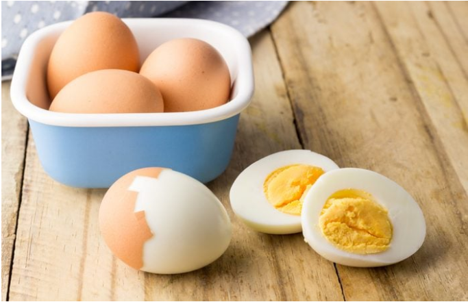 오븐에서 삶은 계란을 정말로 만들 수 있습니까? 그리고 그렇게 해야 합니까?